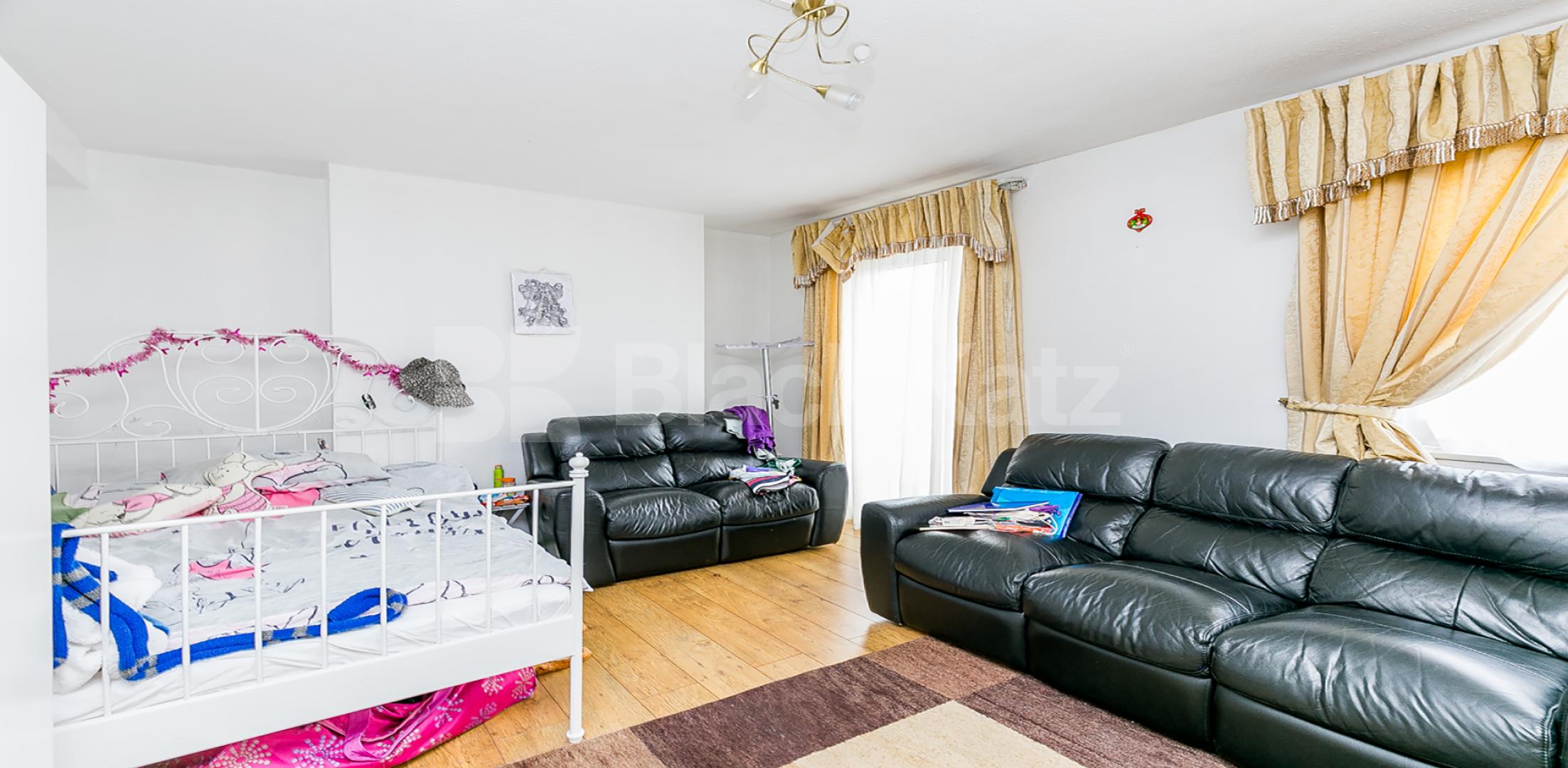 			PERFECT FOR 3 SHARERS!, 3 Bedroom, 1 bath, 1 reception Flat			 Bayham Street, Camden